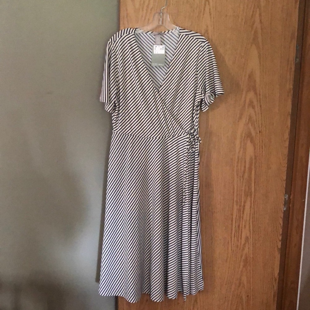 H&M Wrap dress size Large